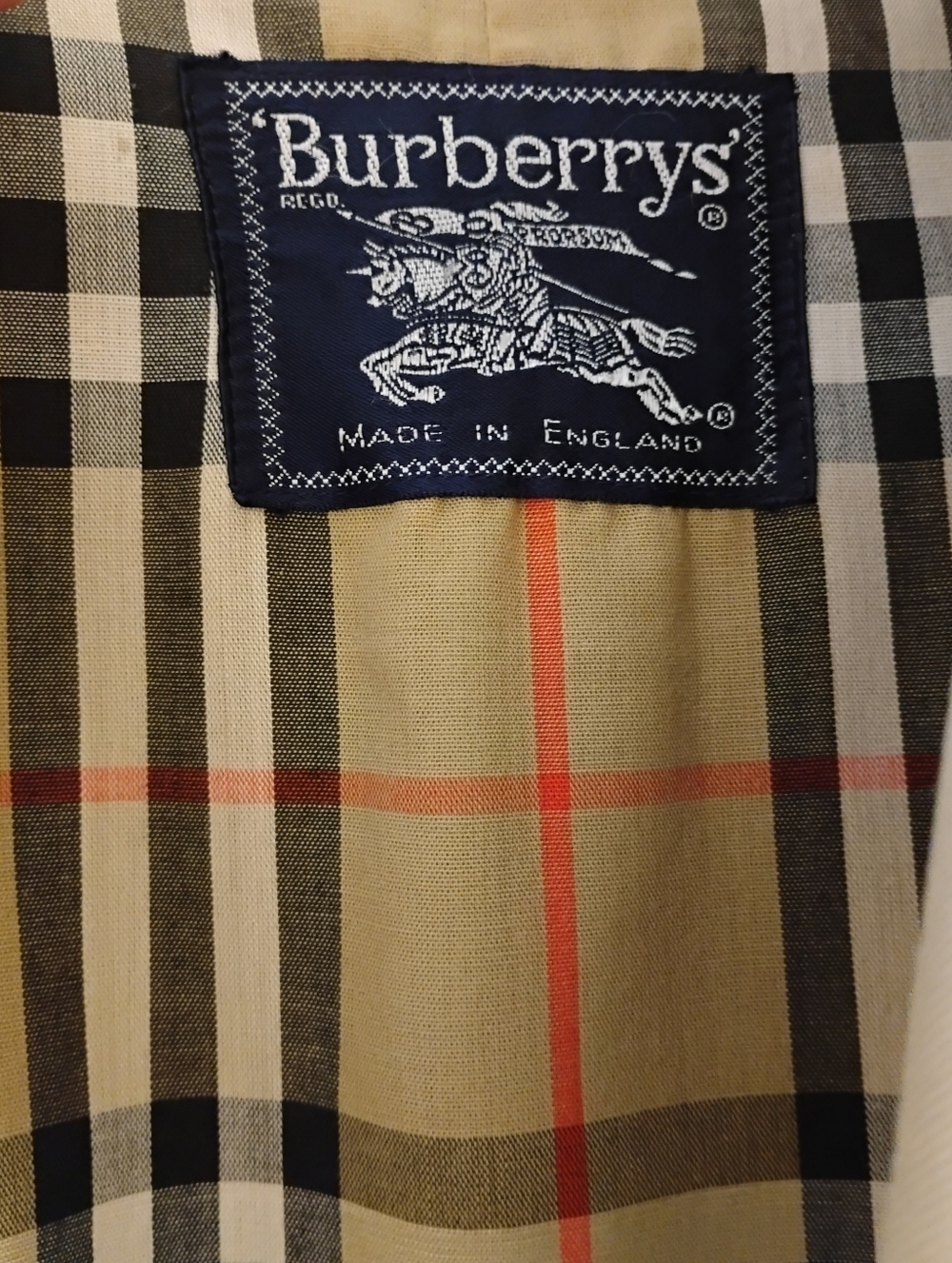 Vintage Burberry Beige Trench Coat with Signature Check Lining - Picture 8 of 10
